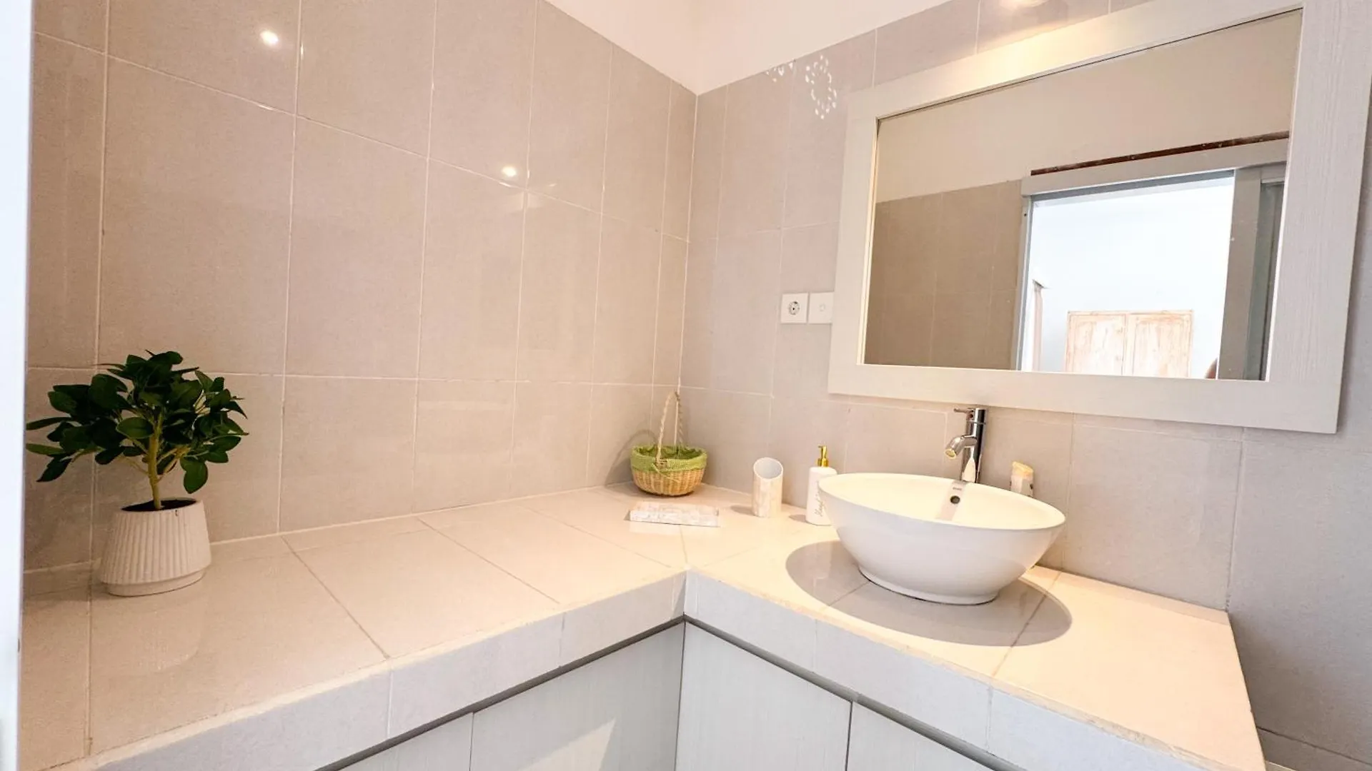 Casa De Three Seminyak Beach Villa