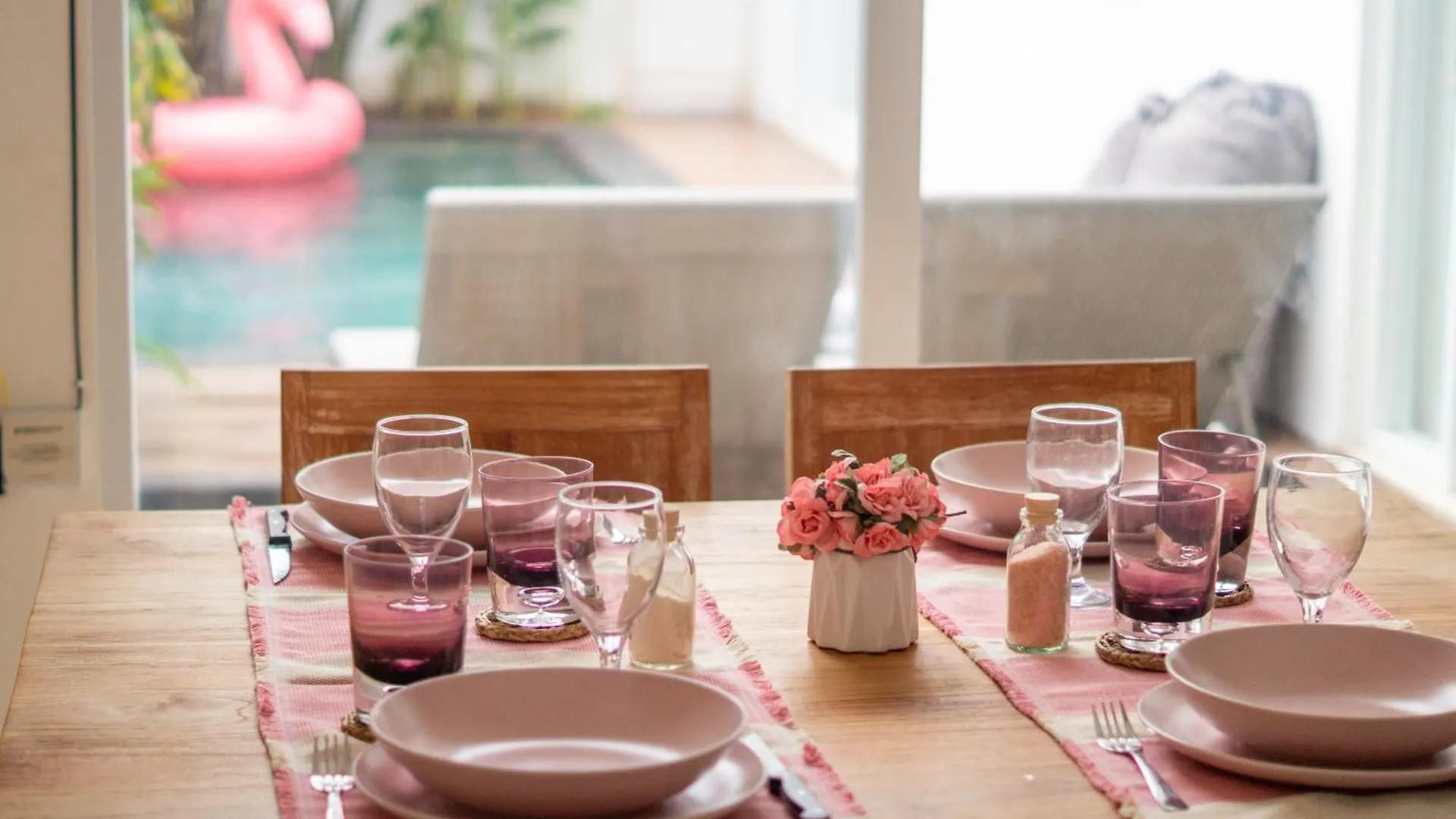 Casa De Three Seminyak Beach Willa